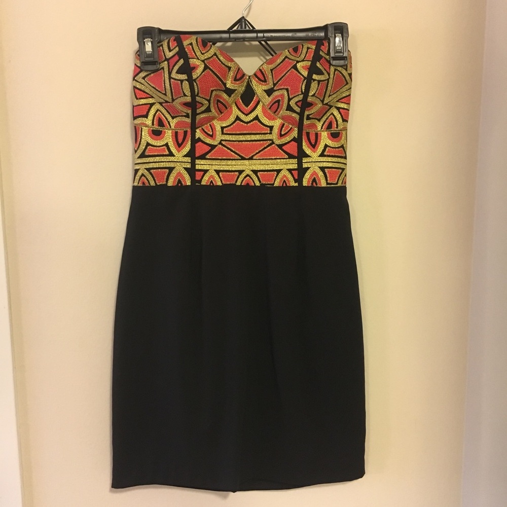 ⭐️ Arden B Embroidered Cocktail Dress